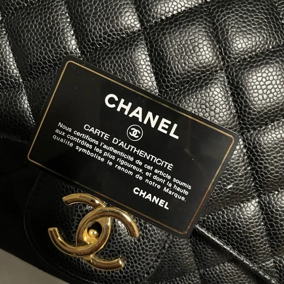 Authentic Chanel Timeless Classic Maxi DoubleFlap Caviar Leather w/Gold hardware - Picture 4 of 14